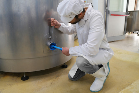 Щетка-ерш IGEAX для труб (Д 90мм, жесткий, синий)