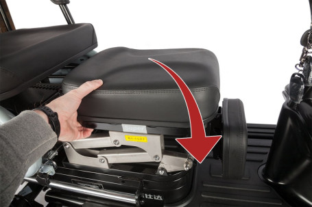 Трицикл электрический Wanshida UN MOTO (60V, 650W, черный)