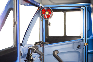 Трицикл электрический Rutrike КАРГО Кабина 1500 60V1000W (серый)