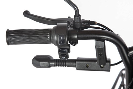 Трицикл электрический Rutrike Караван (серый)