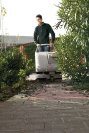 Подметальная машина Comac CS 50 Bt