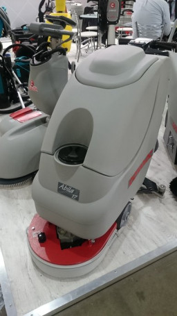 Поломоечная машина Comac Abila 17 В (54Ач, Li)