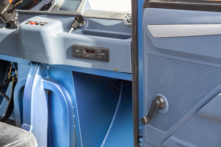  Трицикл электрический Rutrike Фактор 2600 60V2000W (темно-синий матовый)