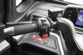 Трицикл электрический Rutrike Кабина (белый)