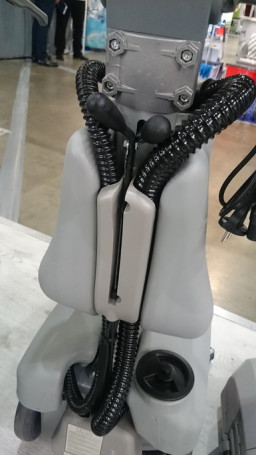 Поломоечная машина Comac Vispa 35 В (63Ач, Li)