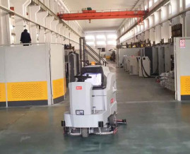 Поломоечная машина Bennett Dragoon D200-100d Pro (200Ач, Li)