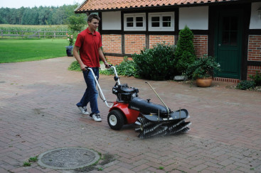 Подметально-уборочная машина Tielbuerger TK48 (B&S)