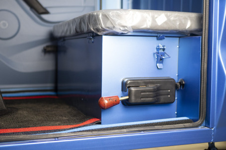 Трицикл электрический Rutrike КАРГО Кабина Универсал 1500 (черный)