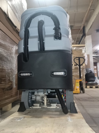 Поломоечная машина KRUGER K7R/560 (100Ач)