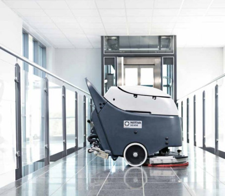 Поломоечная машина Nilfisk SCRUBBER SC450 E